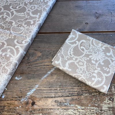 Lydia Lace,  Lace Blender