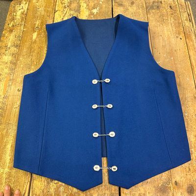 Vest, Svalbard Herre