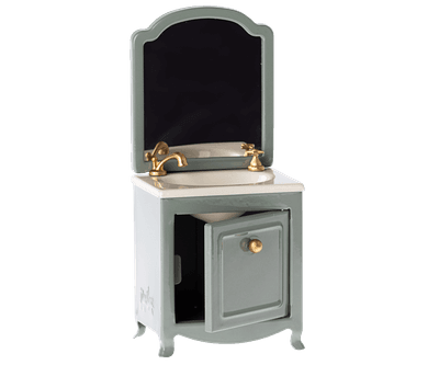 Sink Dresser. 
