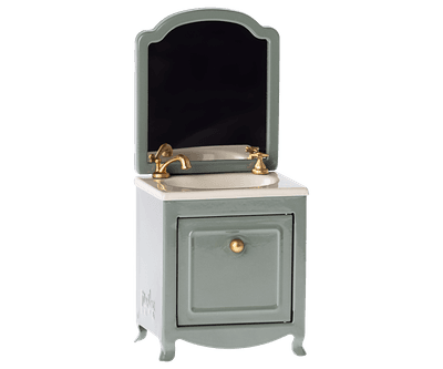 Sink Dresser. 